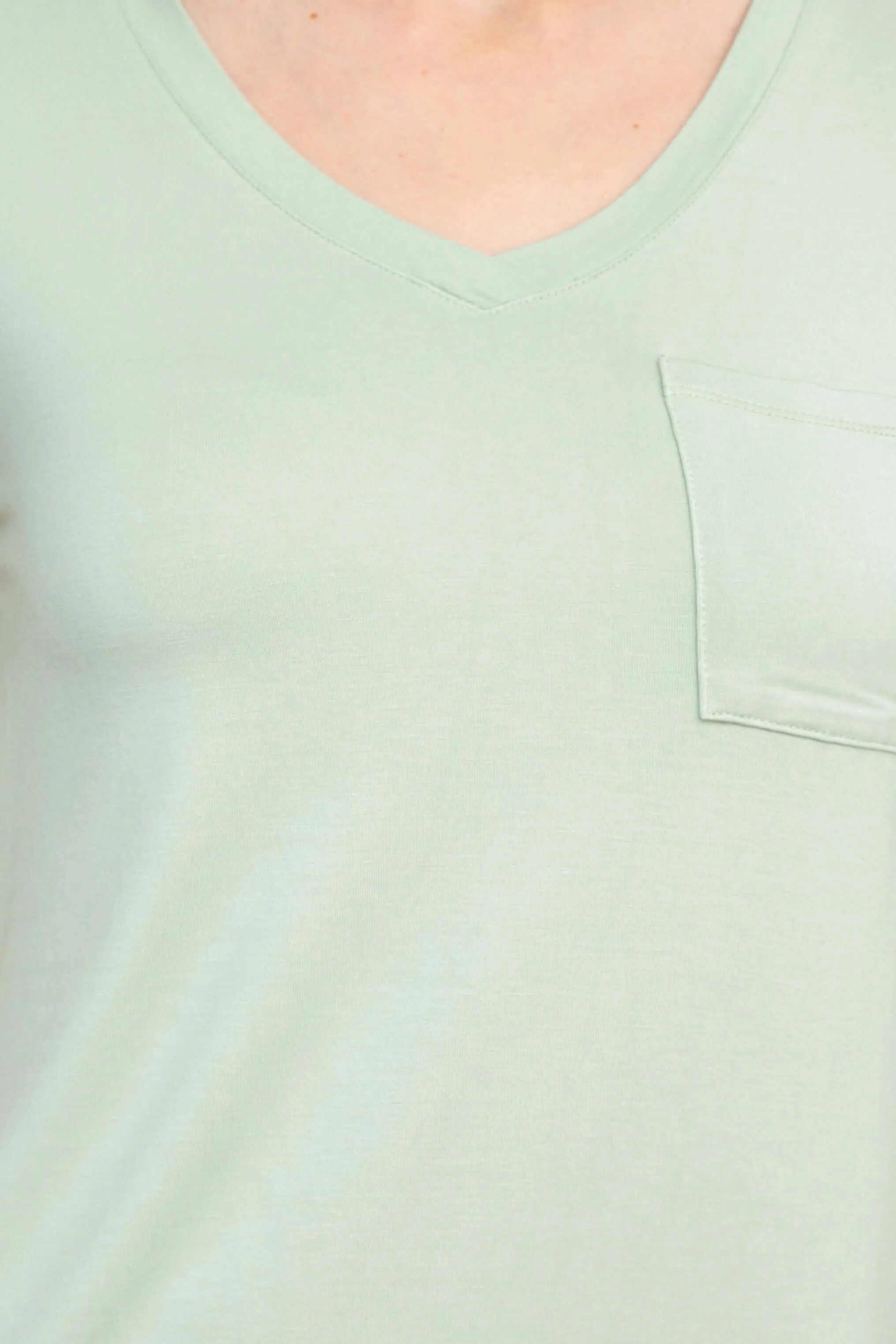 Cable & Guage Scoop Neck Short Sleeve Pocket Solid ITY Top